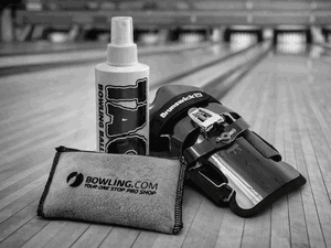 What accessories does a beginning bowler need?
