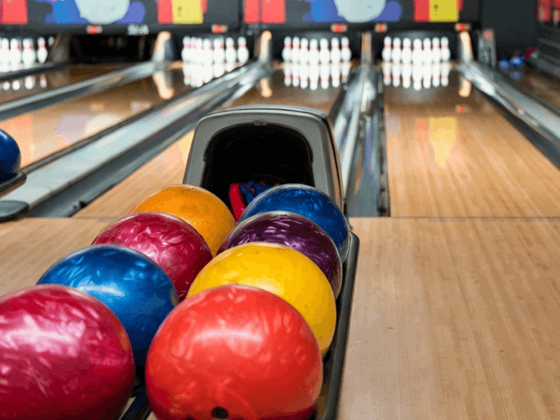 Bowling Tips Knowledge and Resources: Bowling Tips for Beginners: Gear Guide, Fundamentals, and Improving Your Score